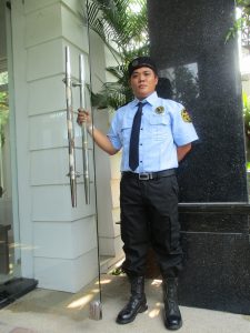 thuê dịch vụ bảo vệ văn phòng