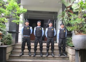 tác phong của nhân viên bảo vệ