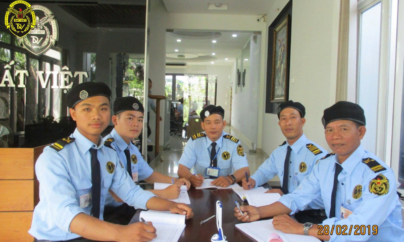 Một văn phòng an toàn không chỉ bảo vệ tài sản mà còn giúp nhân viên yên tâm tập trung vào công việc