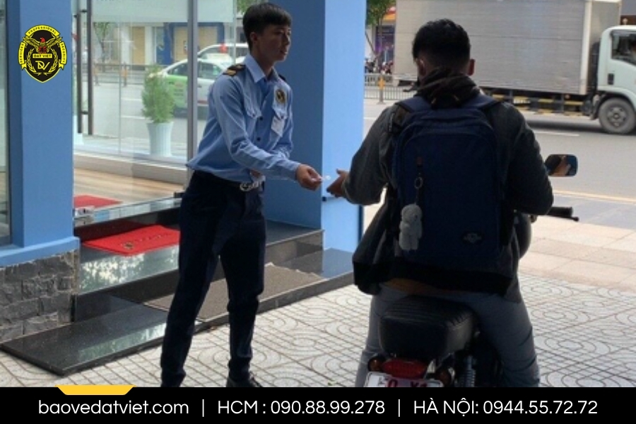 Chi phí thuê bảo vệ trường học tại Bảo vệ Đất Việt được xây dựng linh hoạt theo nhu cầu thực tế